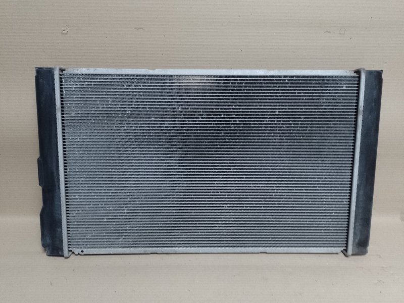 Радиатор основной TOYOTA PRIUS - 30 09-17 16400-37230 Б/У
