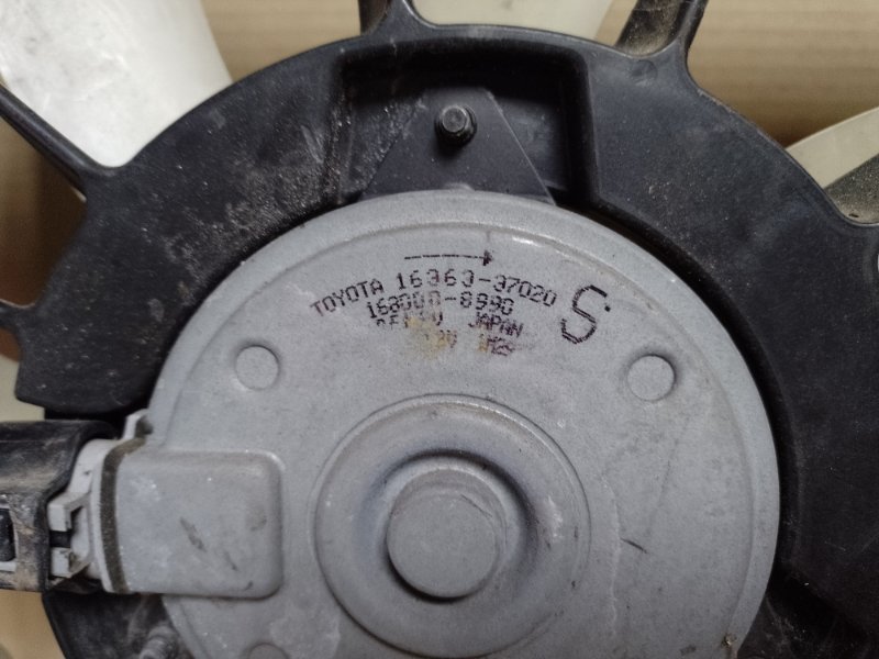 Диффузор вентилятора основного радиатора TOYOTA PRIUS - 30 09-17