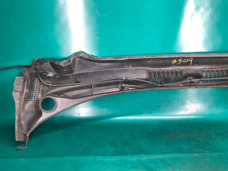 Пластик под лобовое стекло / Жабо FUSION 14- 2016 2.5L