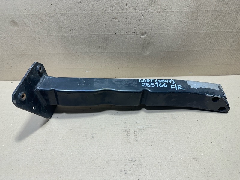 Кронштейн усилителя переднего бампера правый DODGE DART 12-16 2015 2.4 ED6 68082374AB Б/У