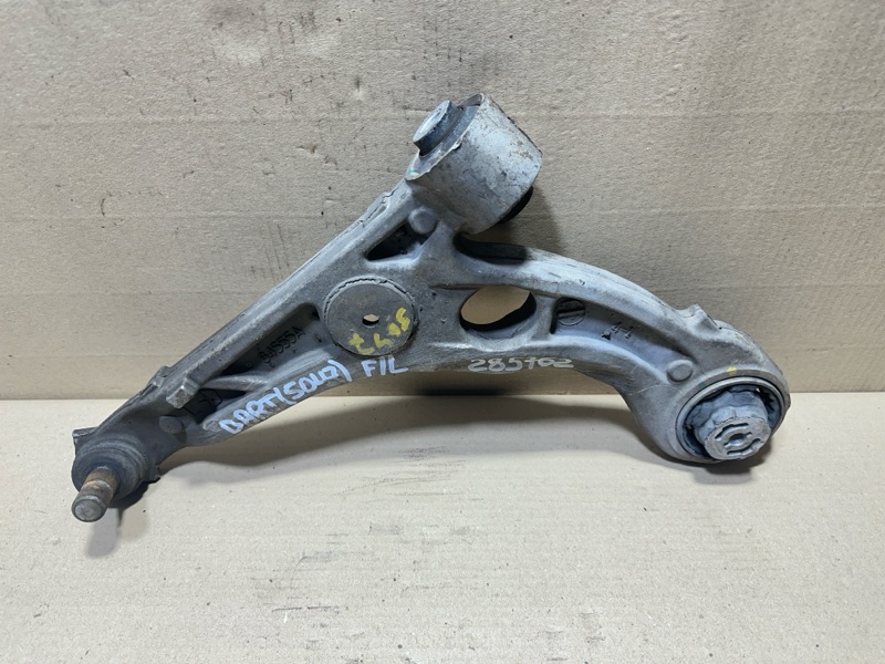 Рычаг передней подвески нижний левый DART 12-16 2015 2.4 ED6