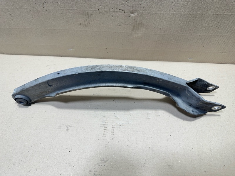 Рычаг задней подвески поперечный верхний DODGE DART 12-16 2.4 ED6 Рычаг задней подвески поперечный верхний DODGE DART 12-16 2.4 ED6