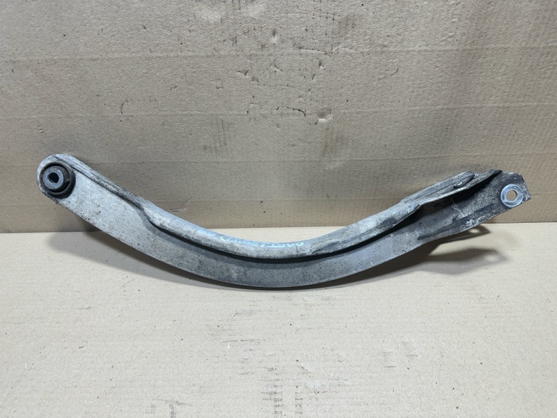 Рычаг задней подвески поперечный верхний DODGE DART 12-16 2.4 ED6