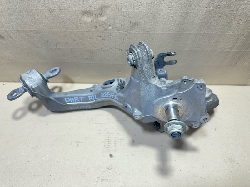 Рычаг задней подвески продольный левый DODGE DART 12-16 2015 2.4 ED6 68204867AA Б/У