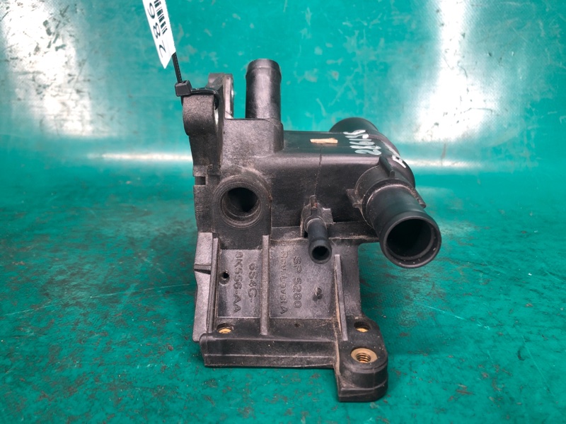 Фланец системы охлаждения FORD FUSION 14- 2.5L