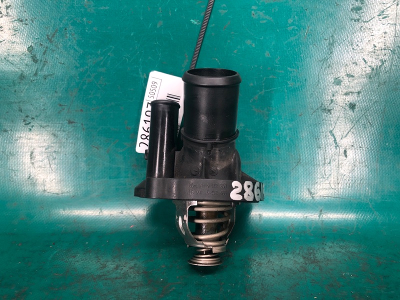 Запчасть термостат FORD FUSION 14- 2016 2.5L 3M4Z-8575-B Б/У Термостат FORD FUSION 14- 2016 2.5L 3M4Z-8575-B Б/У