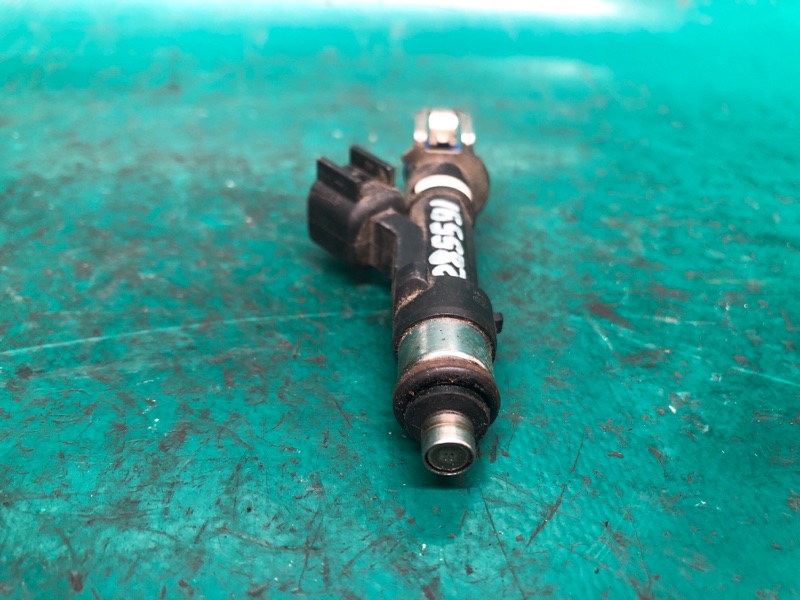 Форсунка топливная FORD FUSION 14- 2.5L