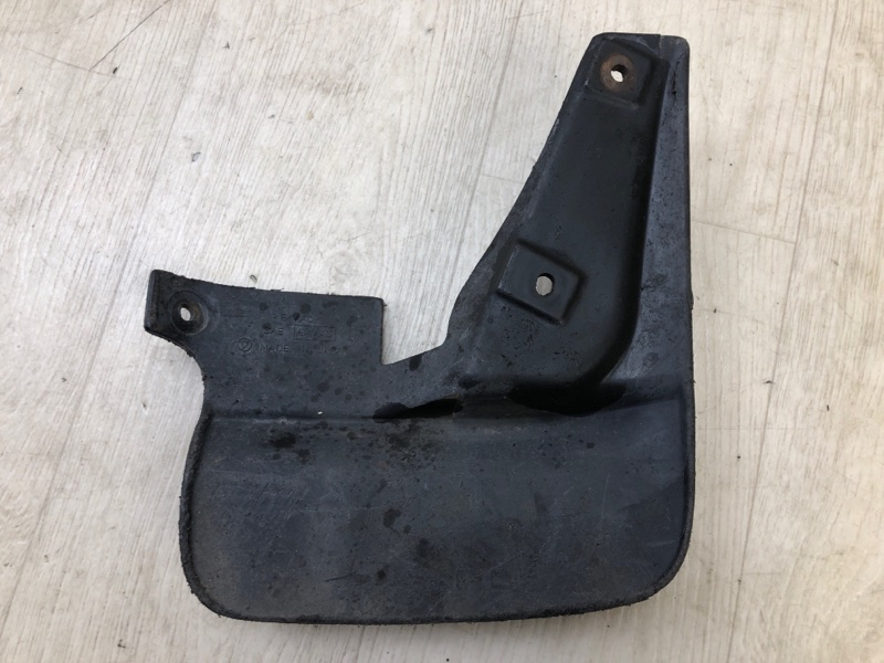 Брызговик задний левый IMPREZA 92-00