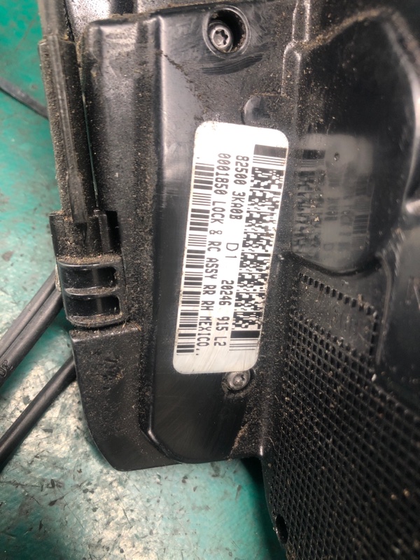 Замок двери задний правый PATHFINDER R52 12-21 2020 3.5 VQ35DD