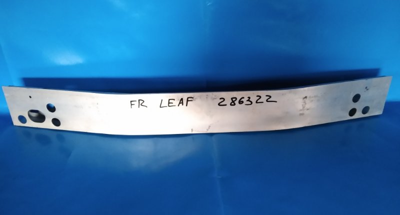 Усилитель переднего бампера передний NISSAN LEAF 10-17 62032-3NL0A Б/У