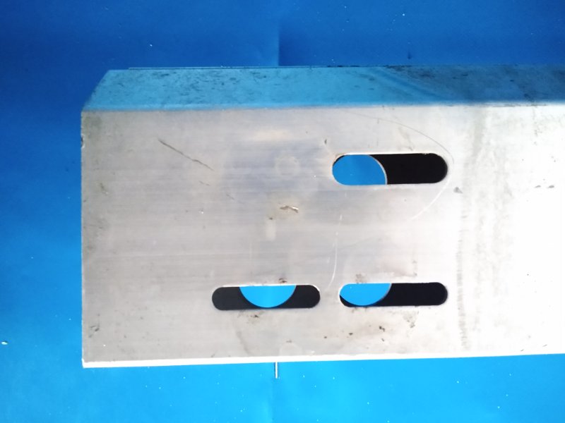 Усилитель переднего бампера передний LEAF 10-17