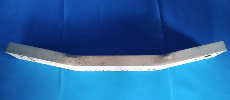 Усилитель переднего бампера передний LEAF 10-17