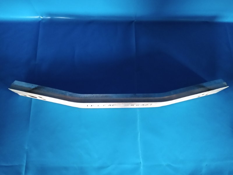 Усилитель переднего бампера передний LEAF 10-17