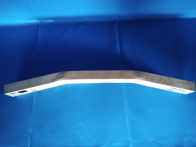 Усилитель переднего бампера передний LEAF 10-17