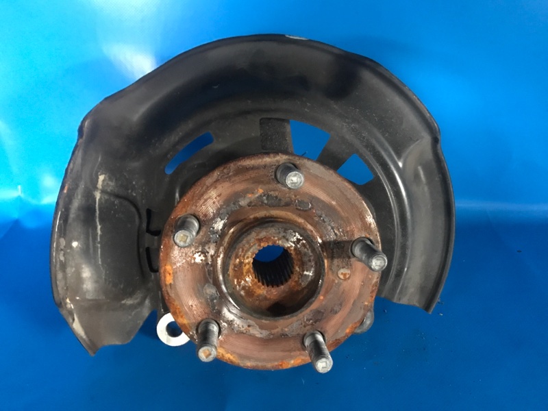 Кулак поворотный передний правый COROLLA 150 06-13 Кулак поворотный передний правый COROLLA 150 06-13