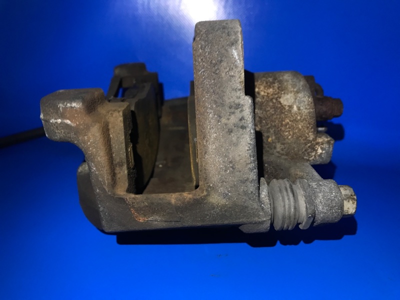 Суппорт тормозной передний левый CX-5 (KE) 11-17