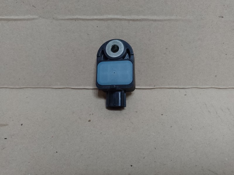 Датчик удара PRIUS - 30 09-17 Датчик удара PRIUS - 30 09-17