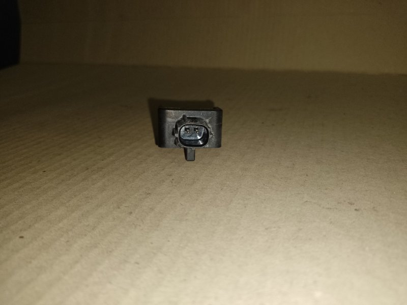 Датчик удара TOYOTA PRIUS - 30 09-17 Датчик удара TOYOTA PRIUS - 30 09-17