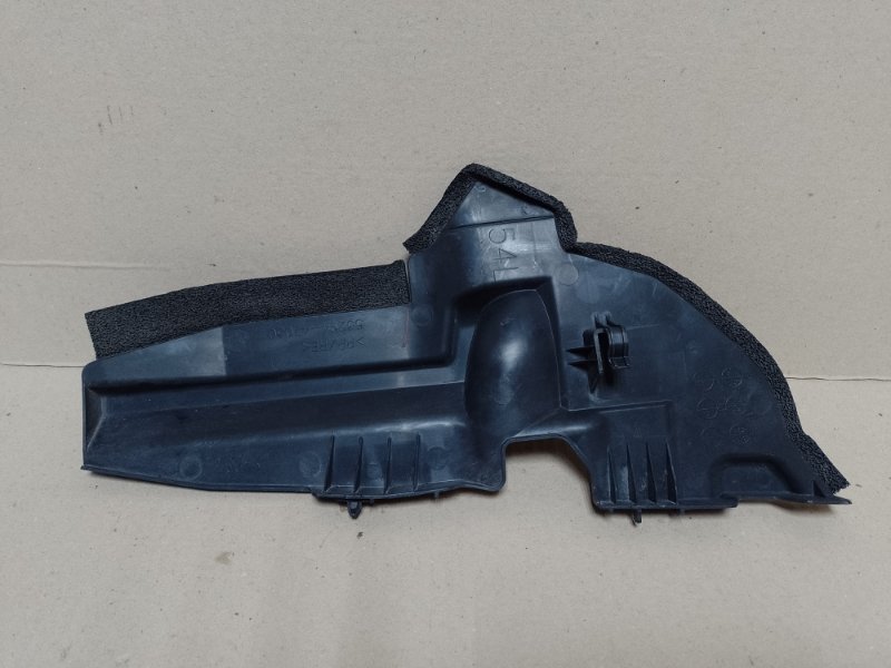 Дефлектор радиатора левый TOYOTA PRIUS - 30 09-17 53294-47030 Б/У