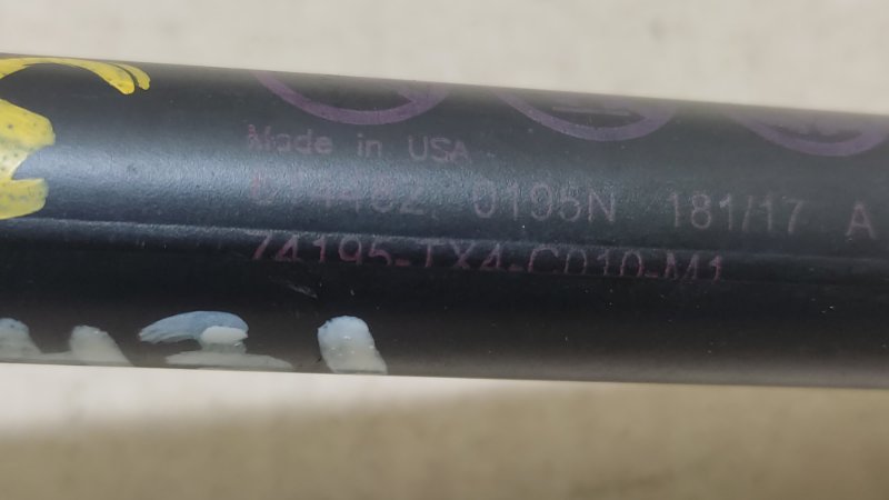 Амортизатор капота левый RDX 12-19 2017 TB4 3.5 J35Z2 Амортизатор капота левый RDX 12-19 2017 TB4 3.5 J35Z2