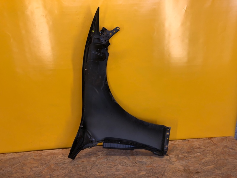 Крыло переднее левое LS500 18-