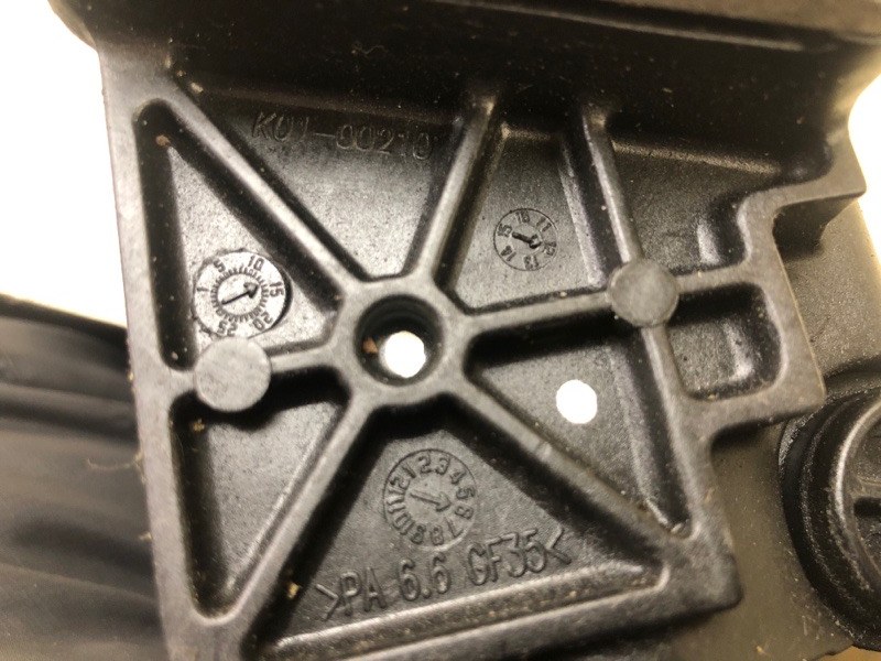 Кронштейн масляного фильтра SANTA FE (DM) 12-18