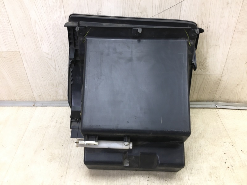 Бардачок NISSAN SENTRA B17 12-21 B17 1.8 MRA8DE