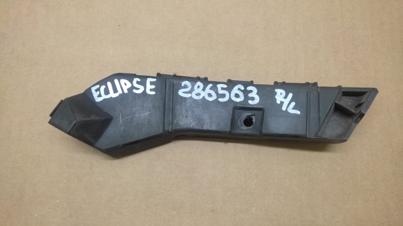 Кронштейн заднего бампера левый MITSUBISHI ECLIPSE 05-08 2006 COUPE 2.4 MR987731 Б/У