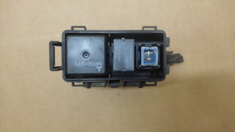 Реле MITSUBISHI ECLIPSE 05-08 2006 COUPE 2.4 MR986305 Б/У