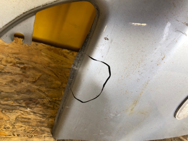 Крыло переднее правое LEAF 10-17