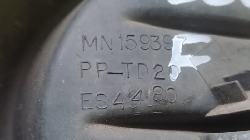 Заглушка ПТФ передняя ECLIPSE 05-08 2006 COUPE 2.4