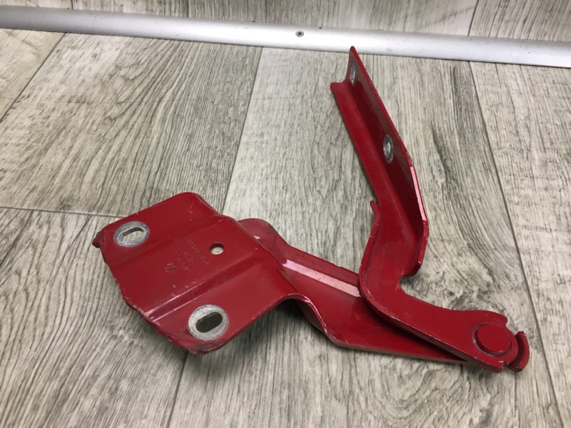 Петля капота правая VOLKSWAGEN JETTA USA 10-17 Седан CBTA 2.5L