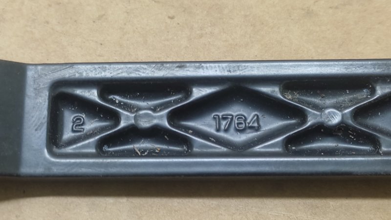 Поводок стеклоочистителя передний правый ECLIPSE 05-08 2006 COUPE 2.4