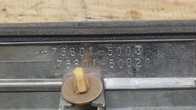 Панель подсветки номера LS430 00-06 2004 UCF30L 4.3 3UZFE