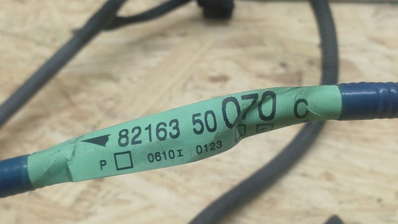 Проводка бампера задняя LS430 00-06 2004 UCF30L 4.3 3UZFE Проводка бампера задняя LS430 00-06 2004 UCF30L 4.3 3UZFE