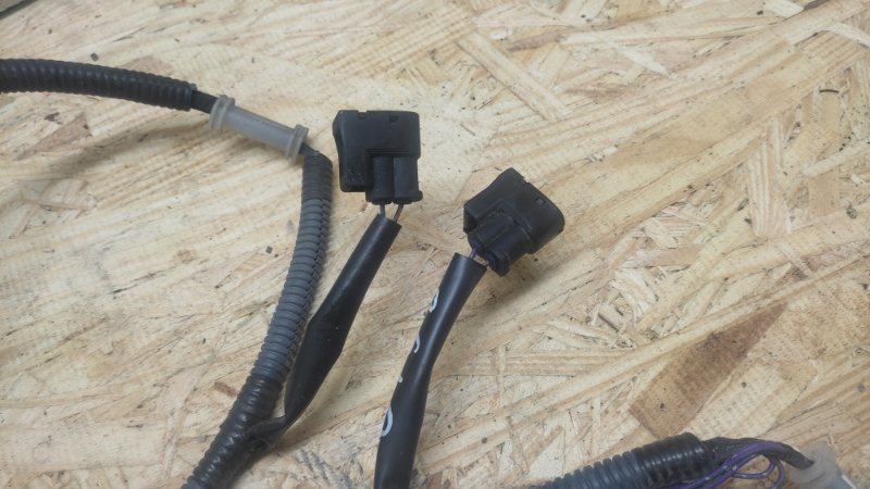 Проводка бампера задняя LS430 00-06 2004 UCF30L 4.3 3UZFE Проводка бампера задняя LS430 00-06 2004 UCF30L 4.3 3UZFE