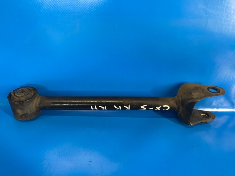 Рычаг задней подвески поперечный правый CX-5 (KE) 11-17 Рычаг задней подвески поперечный правый CX-5 (KE) 11-17