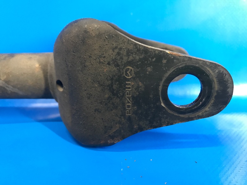 Рычаг задней подвески поперечный левый CX-5 (KE) 11-17