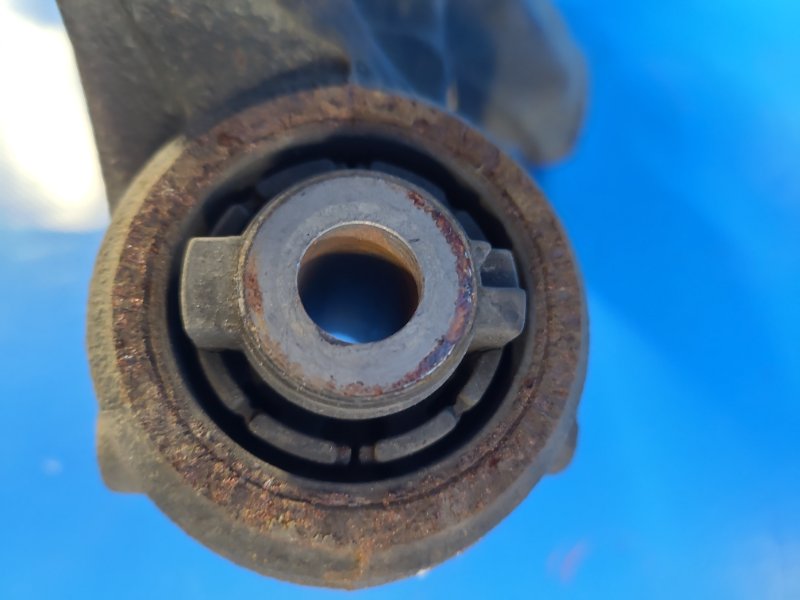 Цапфа задняя левая CX-5 (KE) 11-17