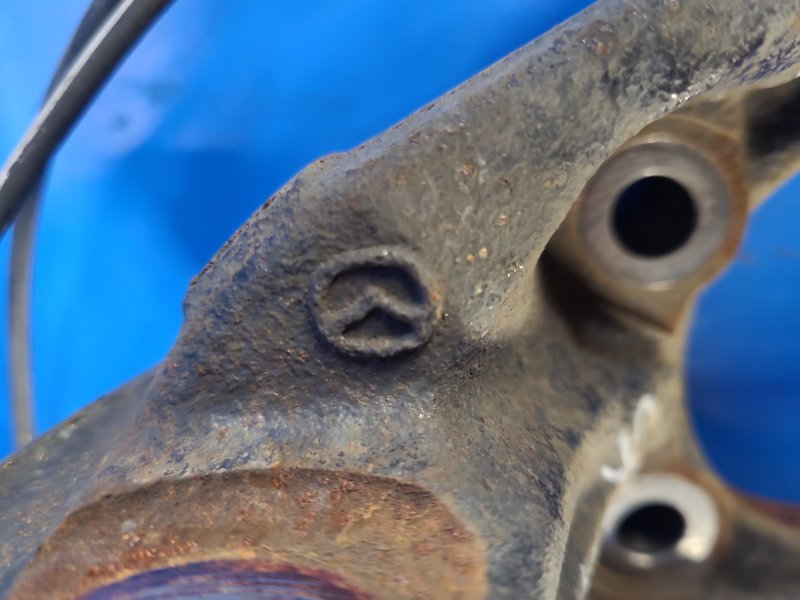 Кулак поворотный передний правый CX-5 (KE) 11-17 Кулак поворотный передний правый CX-5 (KE) 11-17