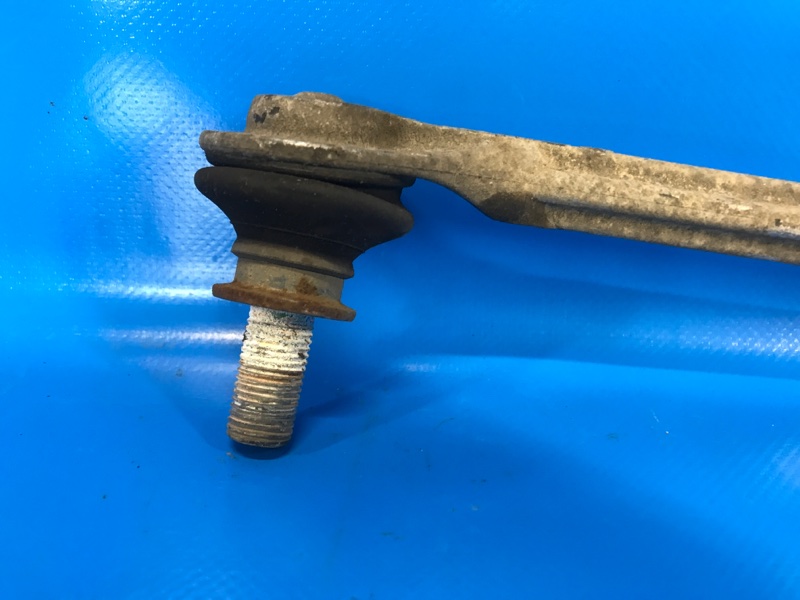 Стойка стабилизатора передняя правая TOYOTA PRIUS - 30 09-17