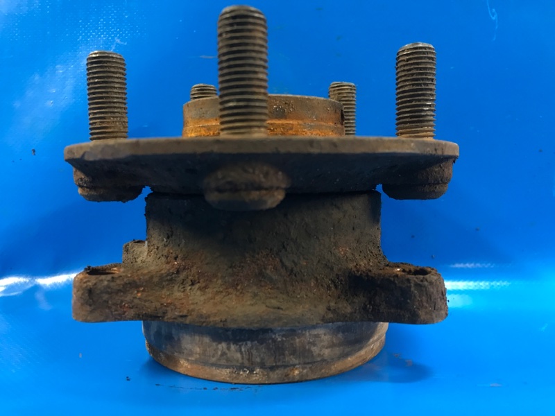 Ступица передняя правая PRIUS - 30 09-17 Ступица передняя правая PRIUS - 30 09-17