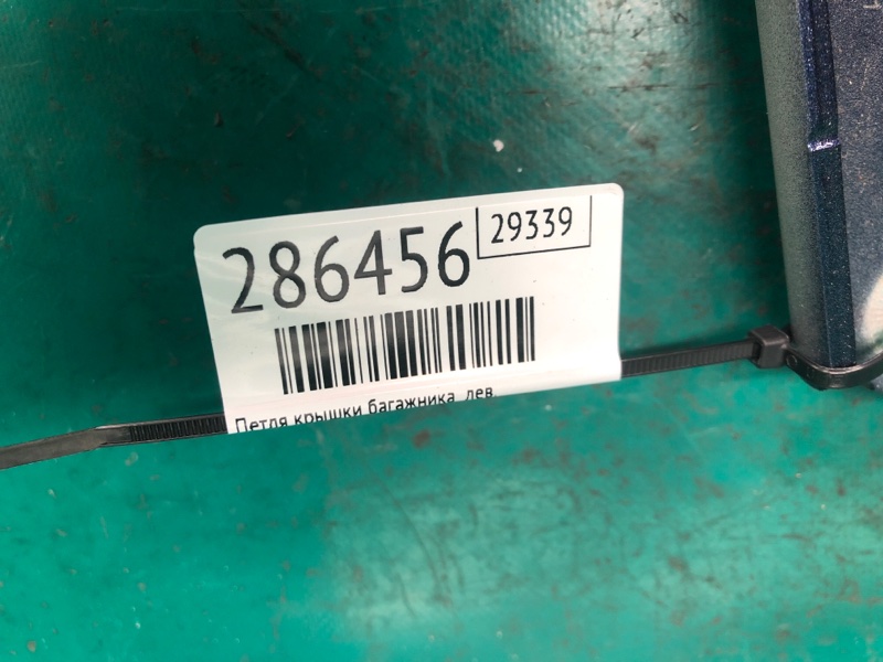 Петля крышки багажника левая PASSAT B7 11-15 11/2011 CBTA 2.5L