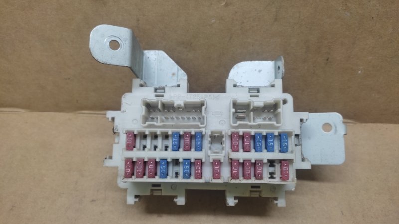 Запчасть блок предохранителей салон NISSAN MURANO Z50 02-07 2004 3.5 VQ35DE 24350-AM600 Б/У Блок предохранителей салон NISSAN MURANO Z50 02-07 2004 3.5 VQ35DE 24350-AM600 Б/У