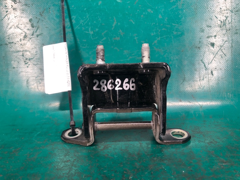 Петля двери верхняя задняя правая NISSAN PATHFINDER R52 12-21 2020 3.5 VQ35DD 82400-9AM0A Б/У