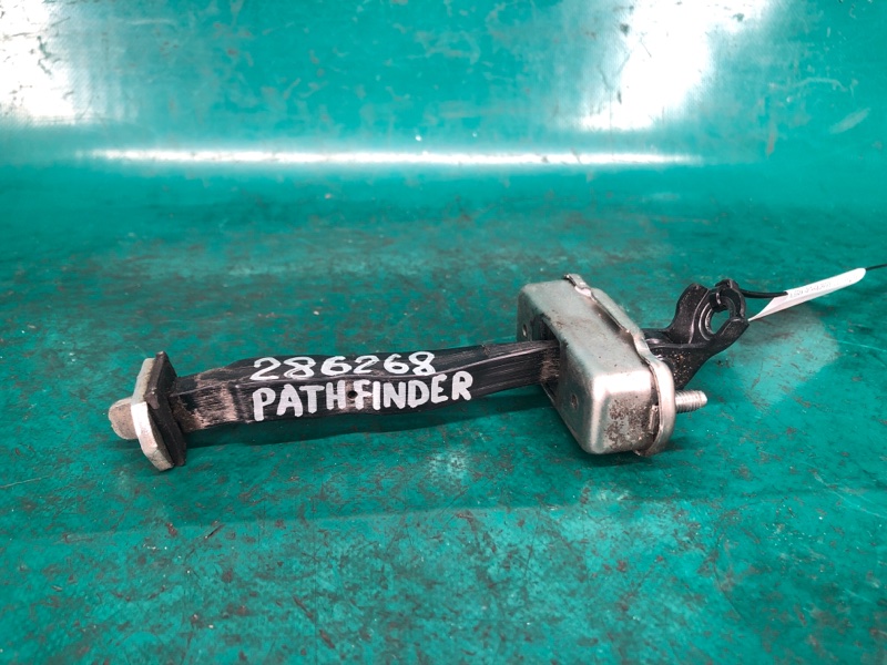 Ограничитель двери задний правый NISSAN PATHFINDER R52 12-21 2020 3.5 VQ35DD 82430-3JA0A Б/У