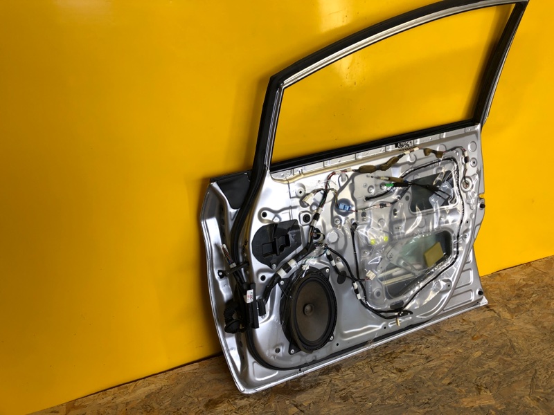 Дверь передняя правая PRIUS - 30 09-17 Дверь передняя правая PRIUS - 30 09-17