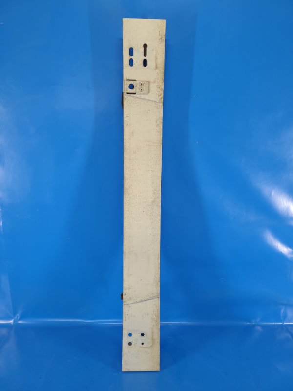 Усилитель переднего бампера PRIUS PLUS 11-14