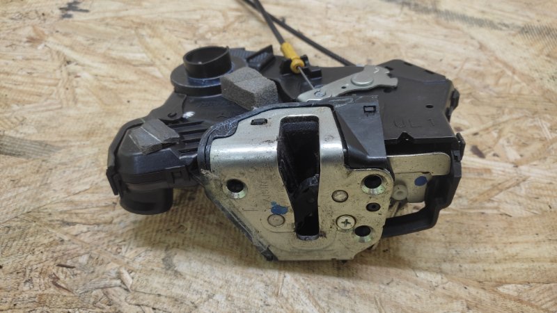 Замок двери передний левый SIENNA 03-10 2006 3.5 2GR-FE Замок двери передний левый SIENNA 03-10 2006 3.5 2GR-FE