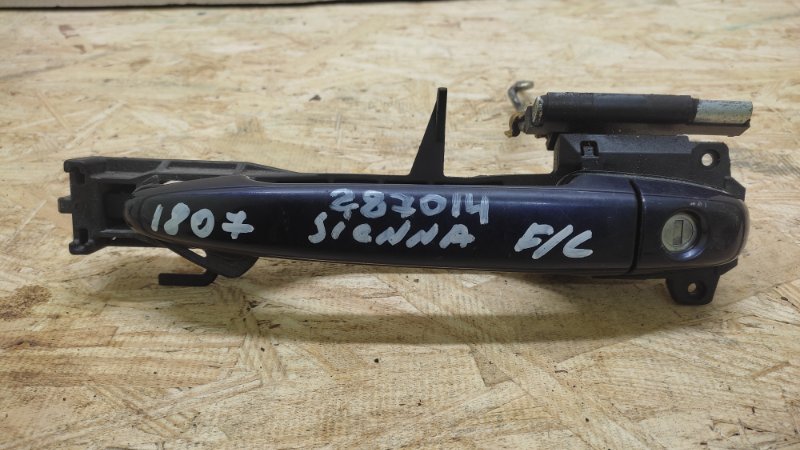 Ручка двери наружная передняя левая TOYOTA SIENNA 03-10 2006 3.5 2GR-FE 69211-AE020-J7 Б/У